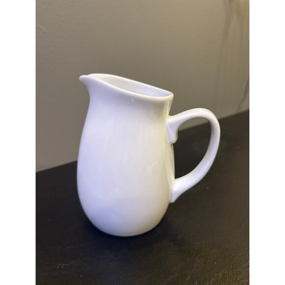Fitz & Floyd Everyday White Porcelain 5" Creamer 12 oz - Picture 2 of 4